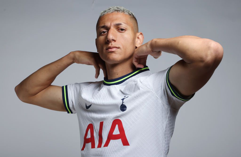 www.fourfourtwo.com